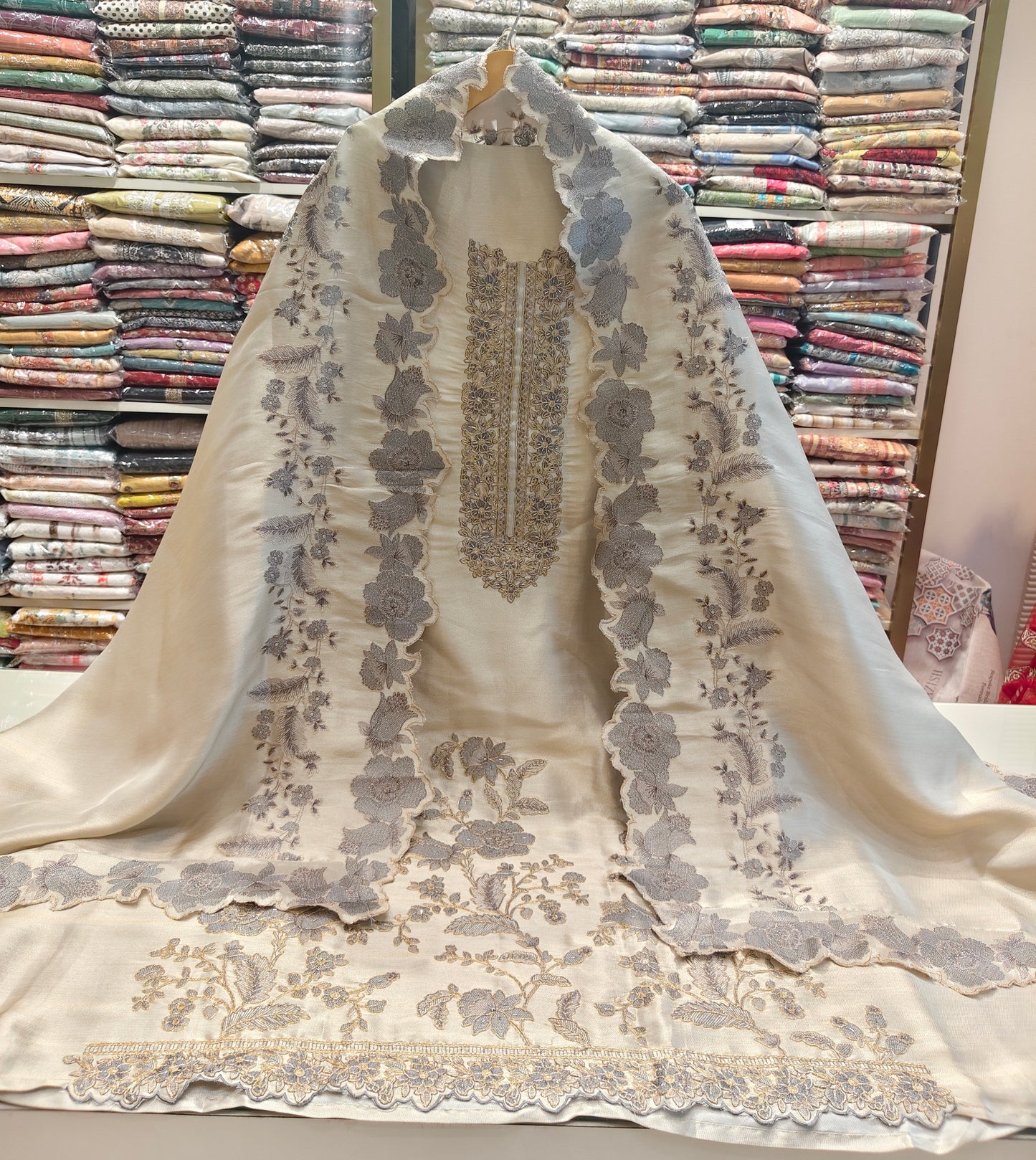 Gold Tissue Suit Set
Zari Dabka Work Dress Material
Luxury Festive Ethnic Wear
Tissue Dupatta Suit Collection
Designer Unstitched Suit Set