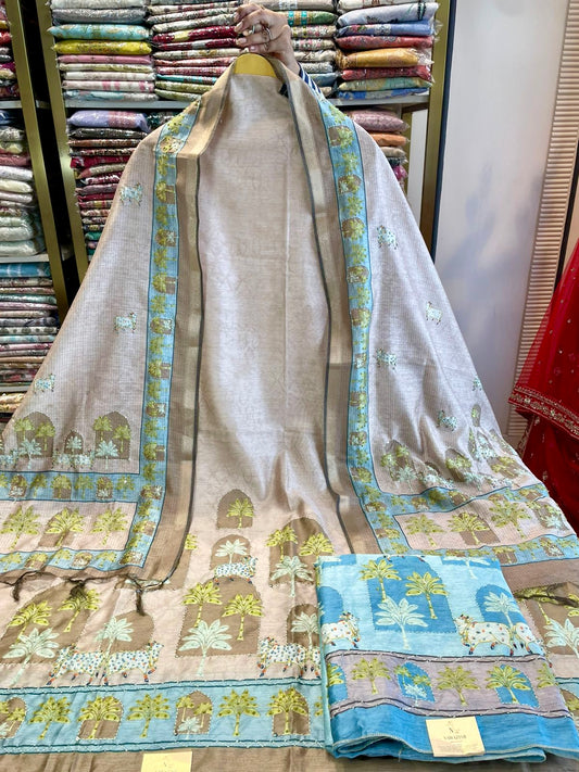 Premium Chanderi Unstitched Suit with Knot Work & Checked Dupatta – Elegant Festive Wear
Designer Chanderi Cotton Unstitched Suit with Tropical Motifs and Knot Work Dupatta
Elegant Chanderi Fabric Suit Set with Knot Work, Checks Dupatta & Stylish Traditional Look
