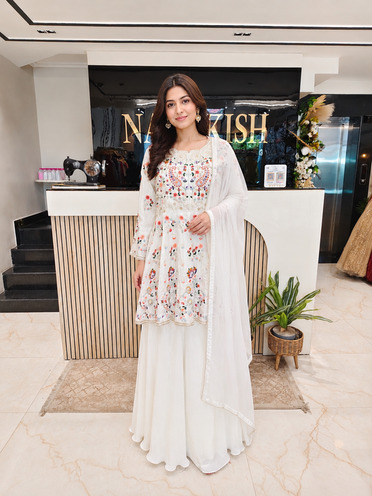 Off White Anarkali Set
Designer Palazzo Set Women
Kutdana Dabka Work Outfit
Wedding Wear Anarkali India
Luxury Festive Wear Women