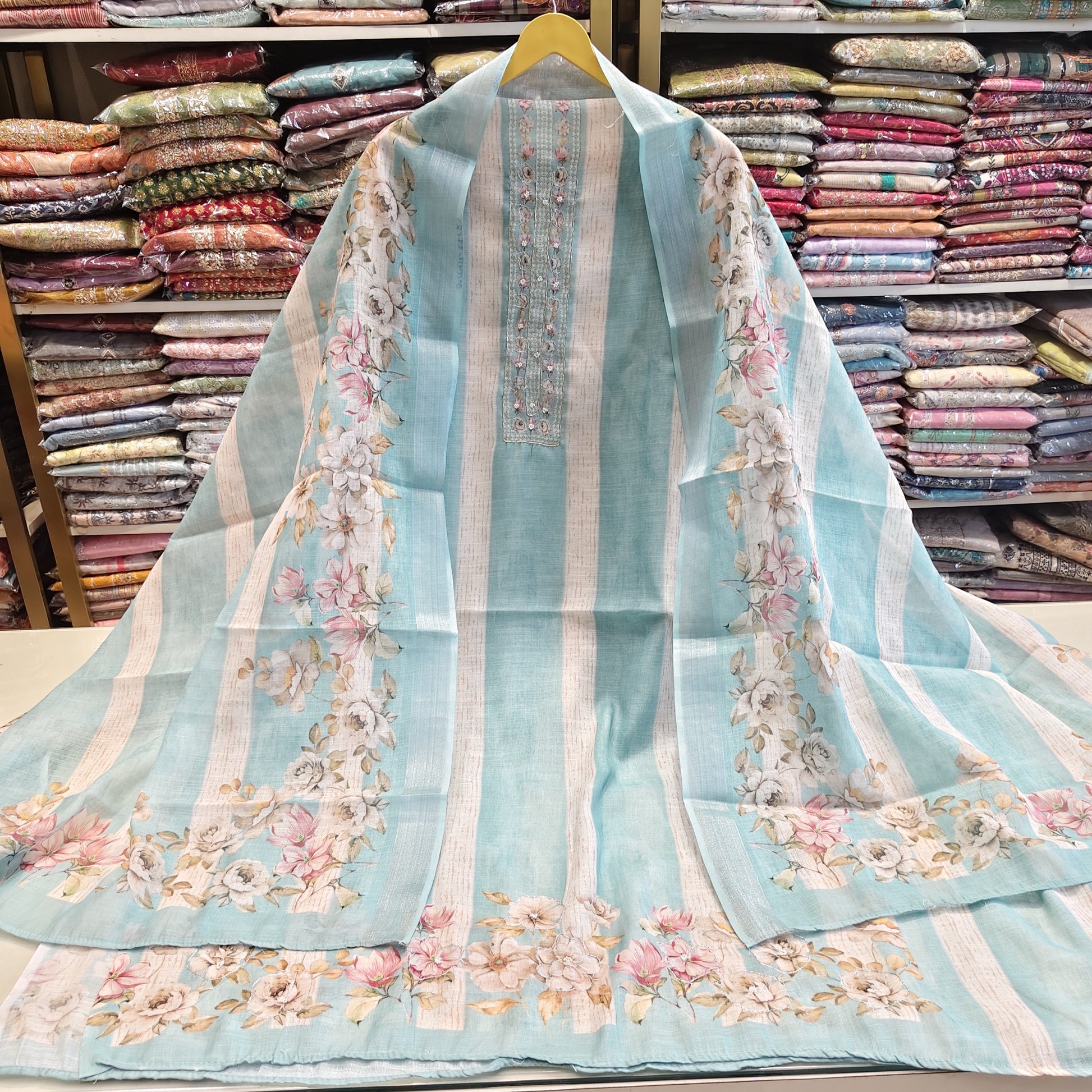 Linen Flower Print Dabka Cutdana Suit
Designer Linen Unstitched Suit Set
Floral Print Linen Dress Material
Dabka Work Linen Suit with Dupatta
Festive Wear Linen Cotton Suit