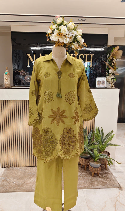 Mehndi Green Hakoba Co-Ord Set
Designer Muslin Co-Ord Set for Women
Thread Work Muslin Co-Ord Set
Stylish Hakoba Co-Ord Set
Festive Wear Muslin Co-Ord Set