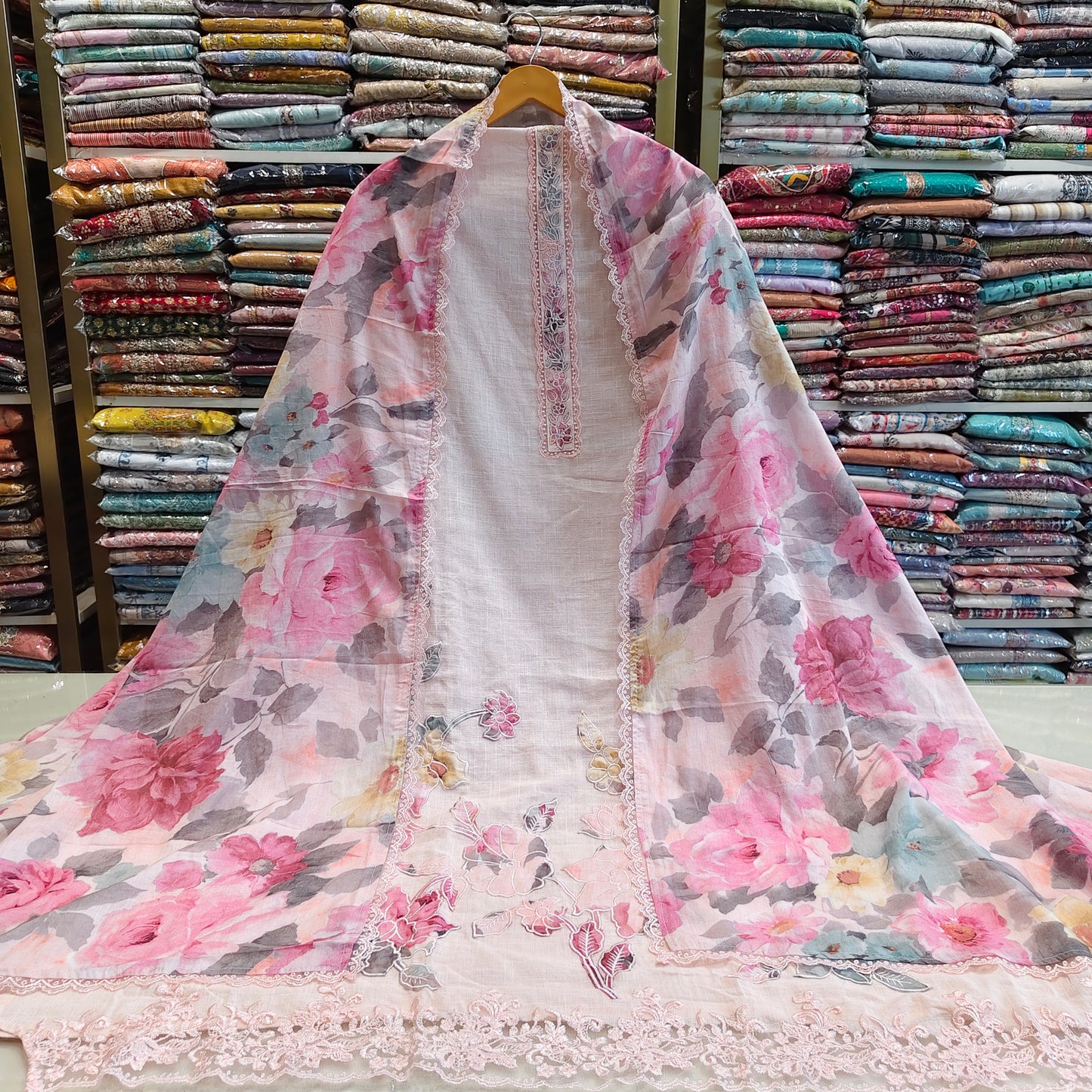 Linen Applique Neck Suit