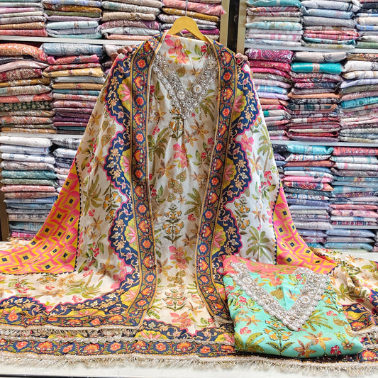Crepe Unstitched Suit Set
Zarkan Katdana Work Suit
Sequin Floral Dress Material
Designer Crepe Suit with Dupatta
Pull Work Ethnic Suit India