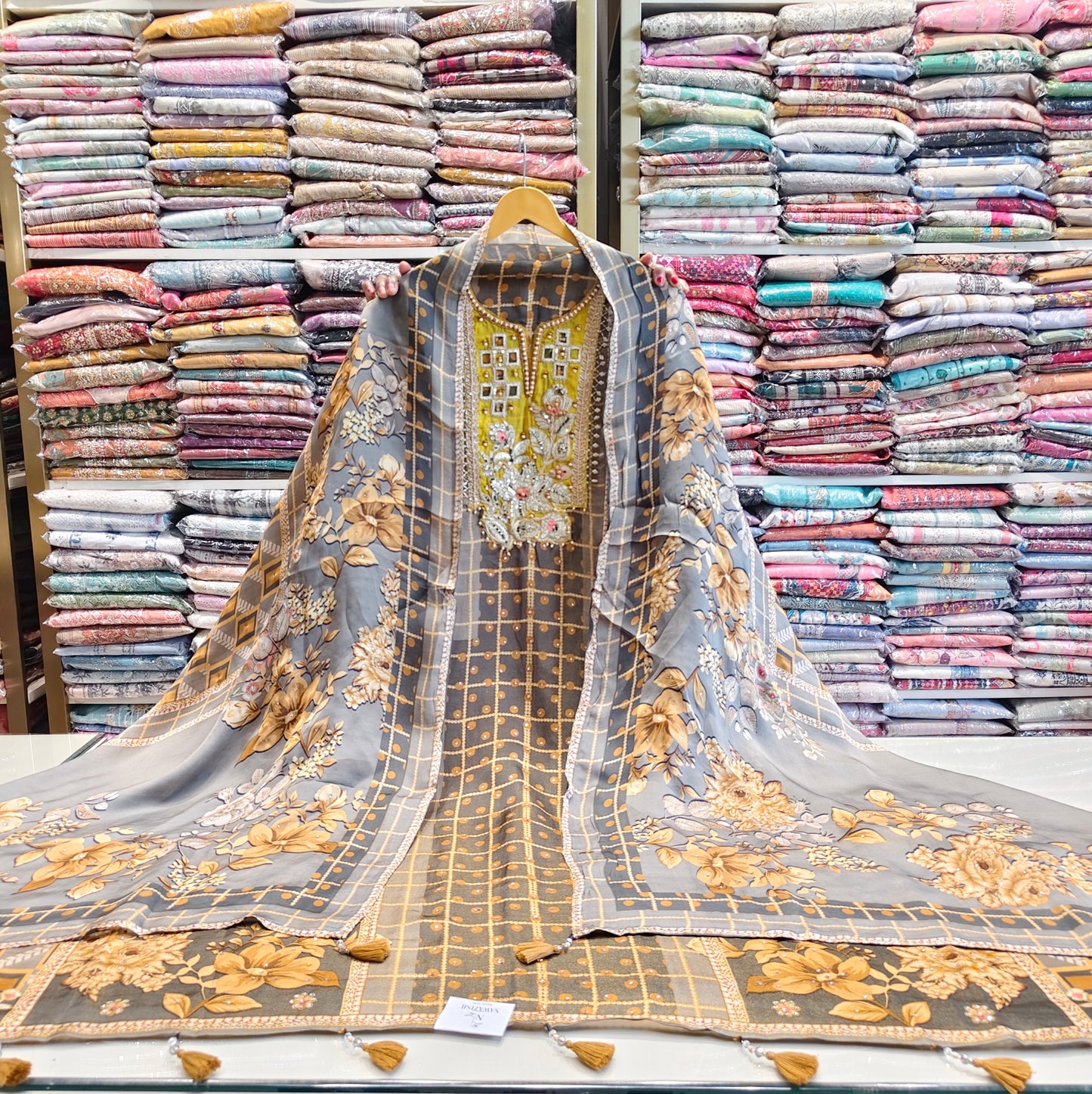 Grey Crepe Unstitched Suit
Zarkan Resham Work Suit
Floral Crepe Dress Material
Designer Suit with Dupatta
Ethnic Suit India