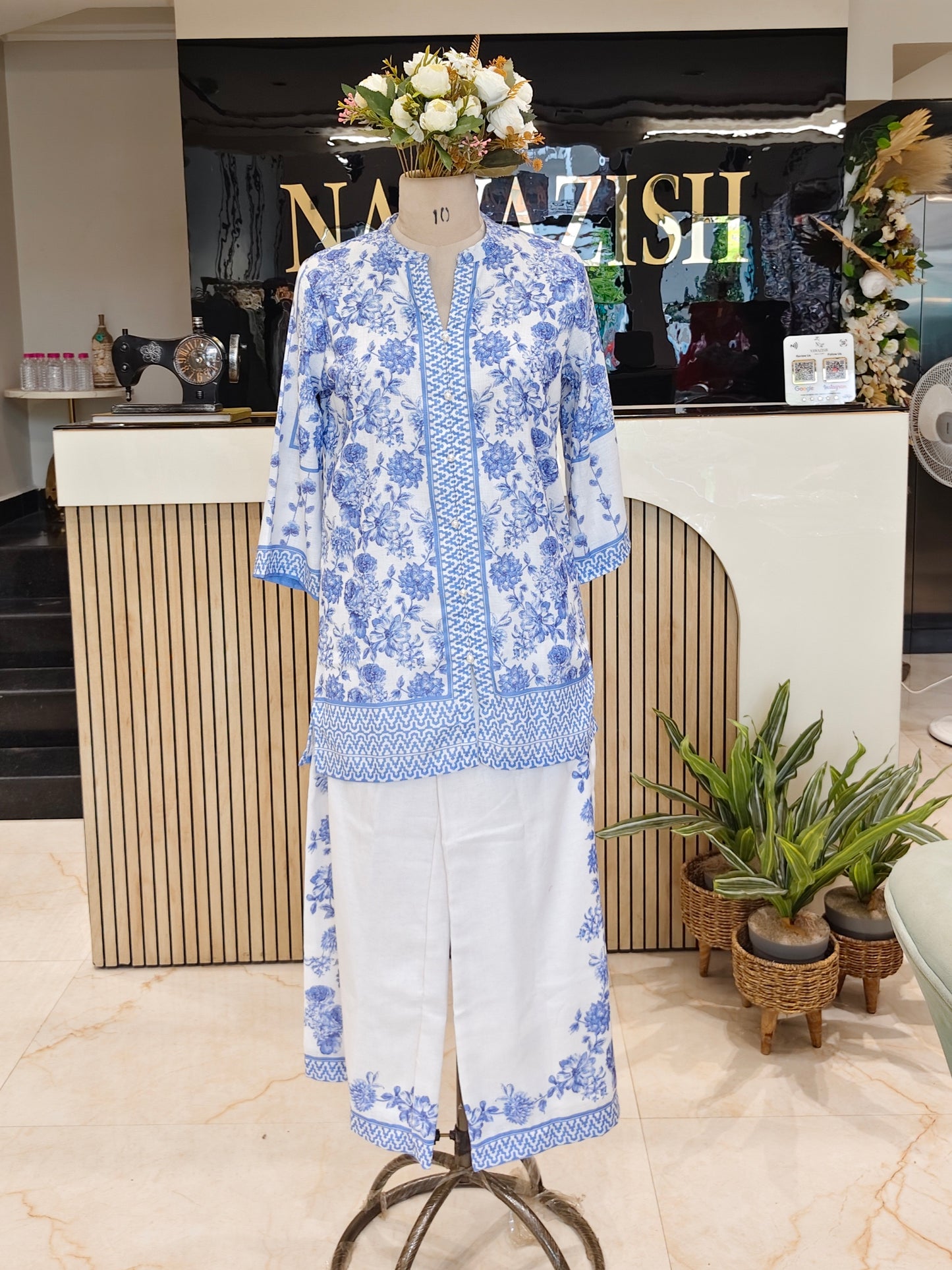 Linen floral co ord set
Off white blue plazzo set
Printed linen coord set women
Casual summer co ord outfit
Stylish floral ethnic wear
