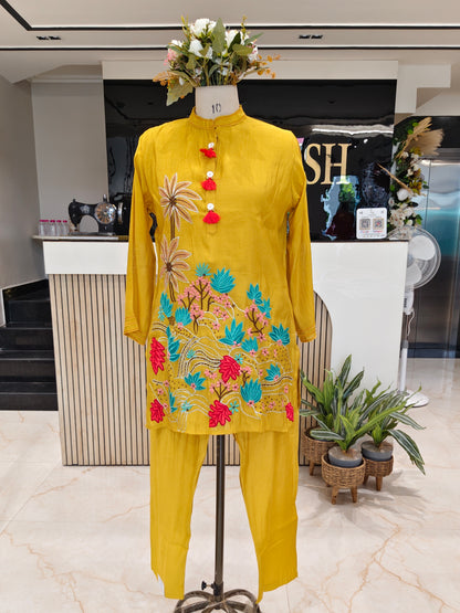 Mustard mul co ord set
Gota work ethnic coord set
Resham patch work outfit
Stylish mustard pants set
Festive mul fabric co ord wear