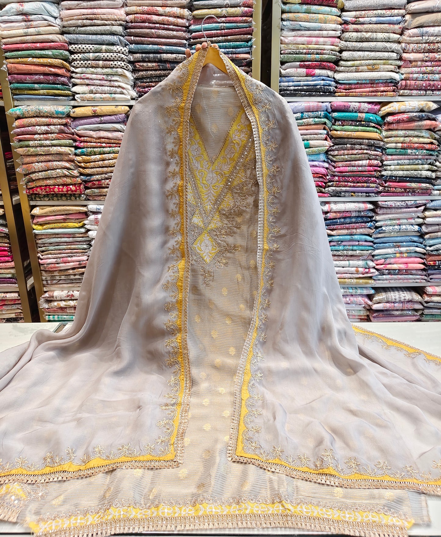Grey Tissue Unstitched Suit Set
Resham Sequins Work Ethnic Suit
Organza Dupatta Designer Suit
Luxury Festive Wear for Women
Premium Unstitched Suits in Lucknow