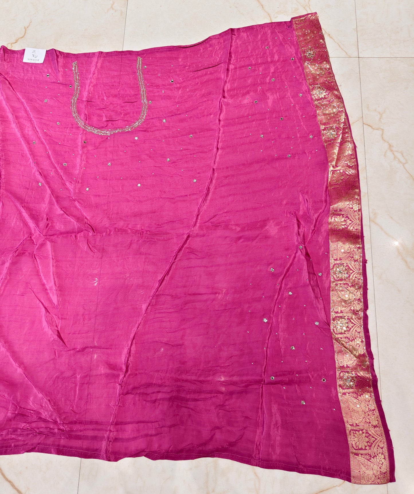 Onion Pink Birds Motif Crepe Saree