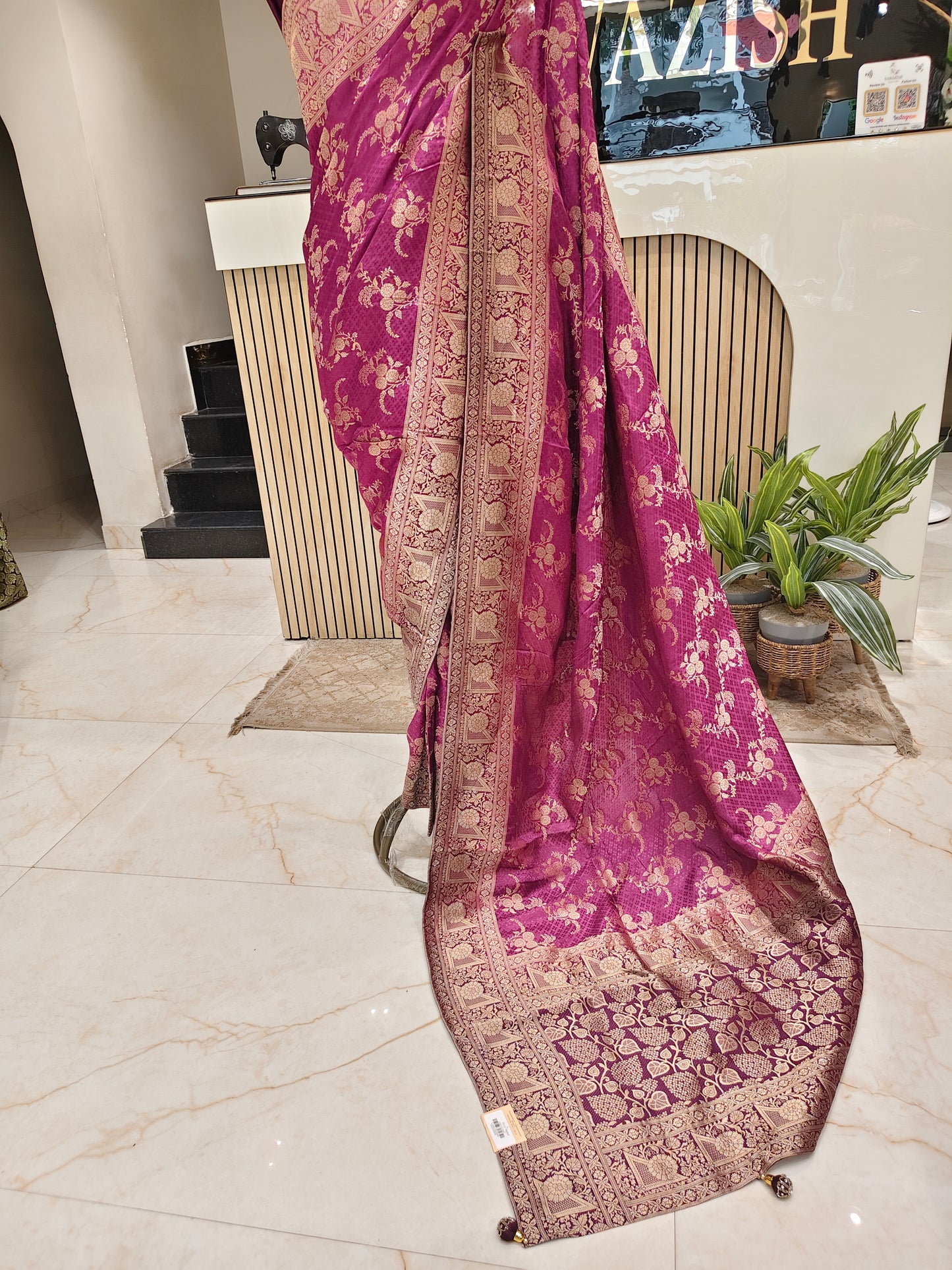 Wine Jacquard Weaving Saree