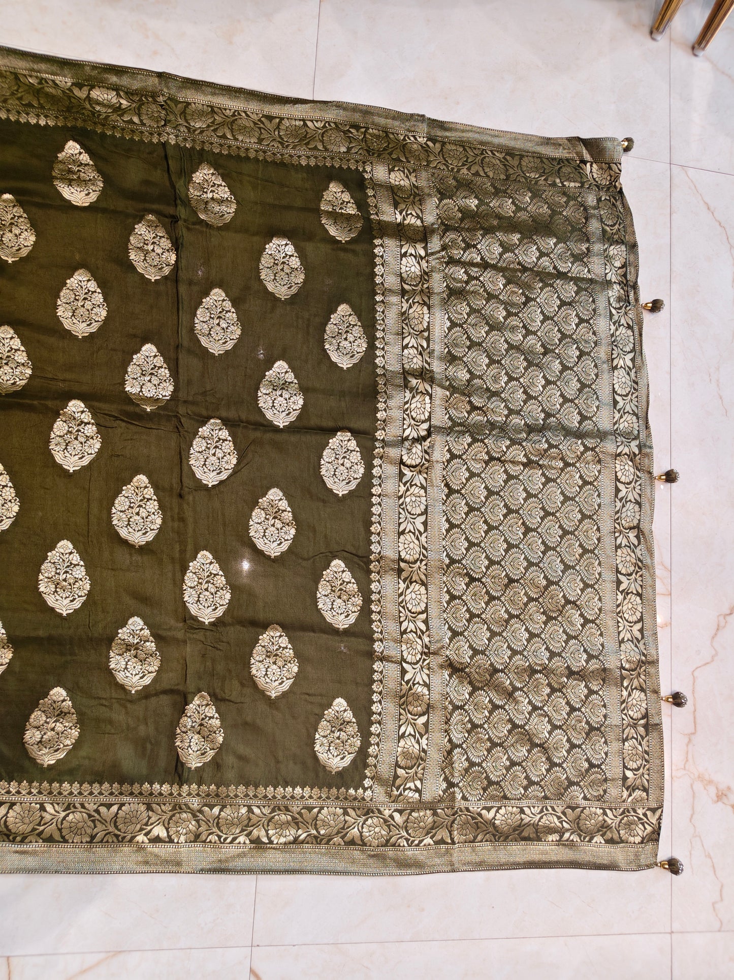 Mehendi Green Dola Silk Saree
