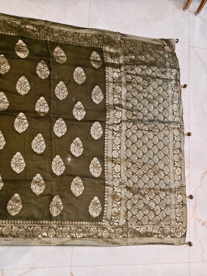 Mehendi Green Dola Silk Saree