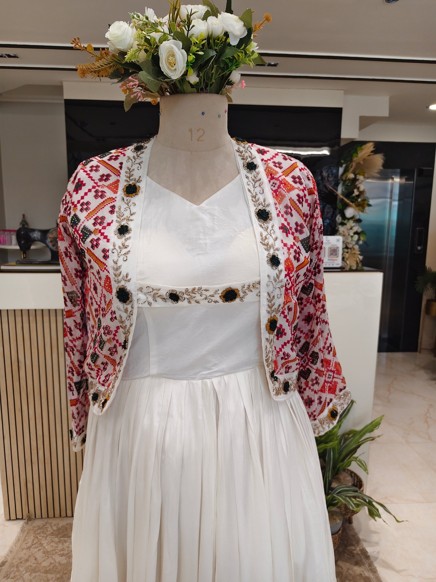Off White Fusion Festive Set