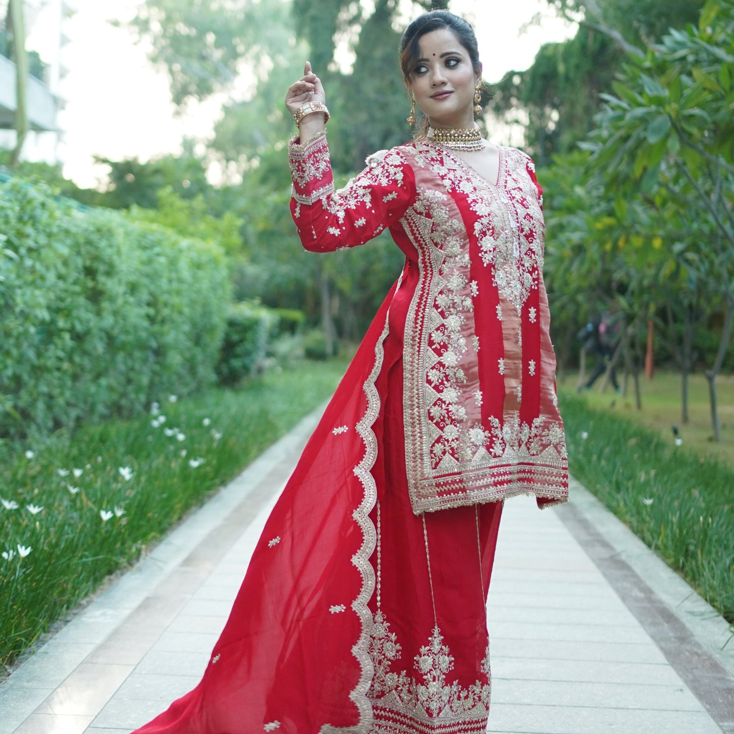 Laal-Banarsi – Hand Embellished Red Tissue Plazo Suit