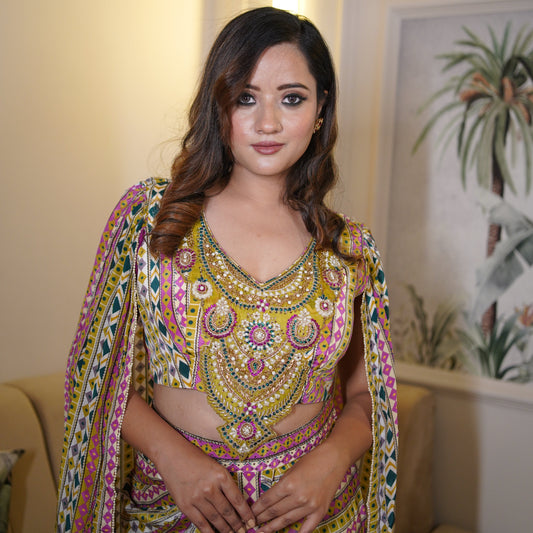 Ziya-Elaa – Hand Embellished Cape & Dhoti Set