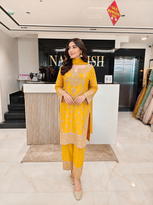 Yellow Suit Set Women
Designer Chinon Suit
Sequins Work Ethnic Outfit
Wedding Wear Suit India
Luxury Festive Wear Women