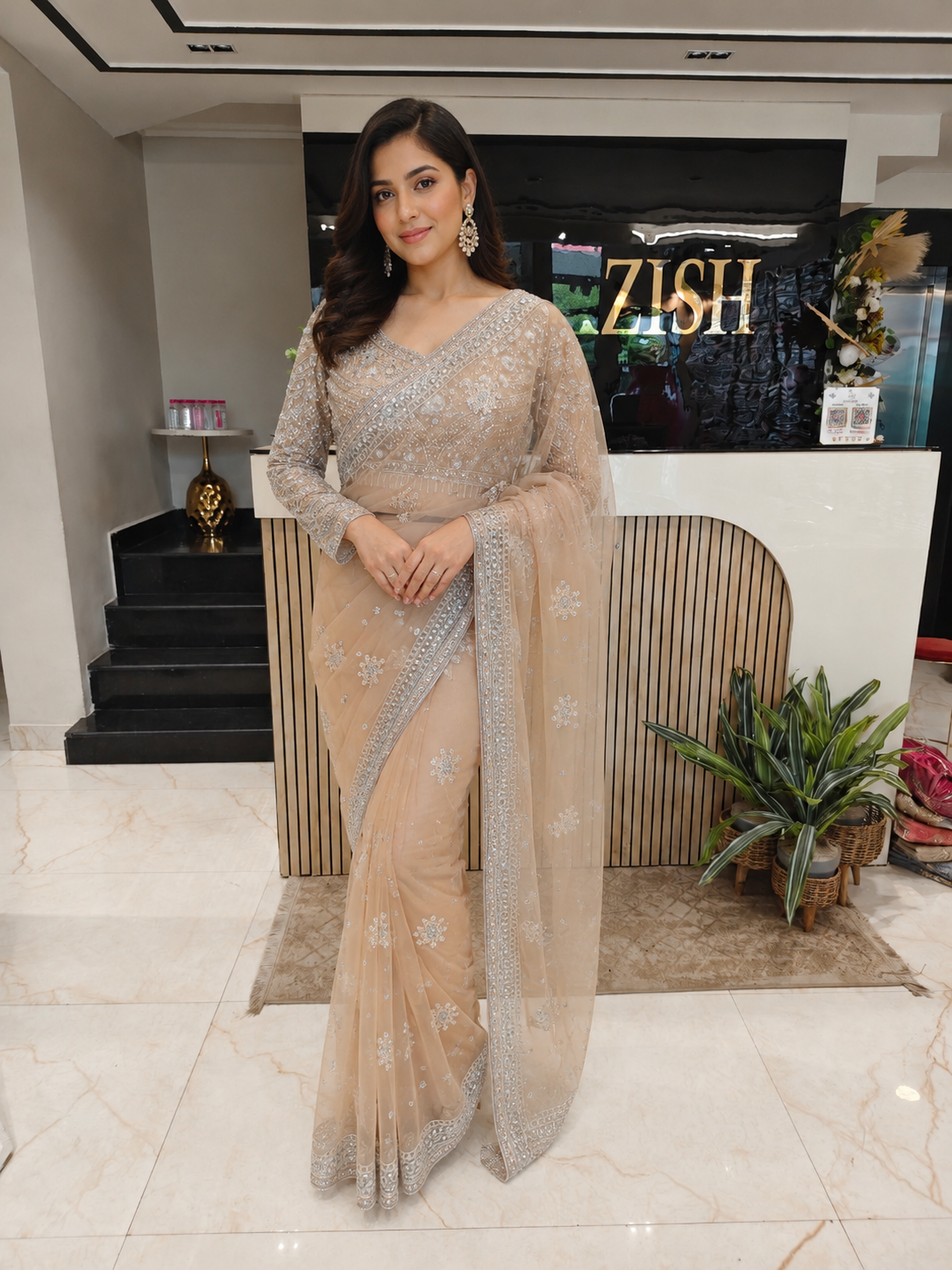 Beige Net Saree
Kutdana Work Saree
Handwork Saree
Designer Party Wear Saree
Wedding Wear Saree