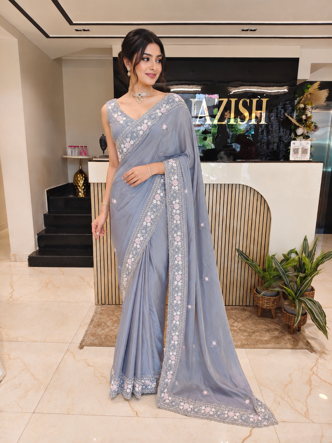 Grey Tissue Saree
Kutdana Work Saree
Handwork Saree
Designer Party Wear Saree
Wedding Wear Saree