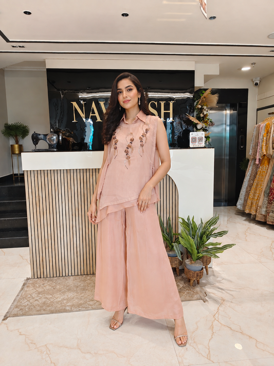 Golden Crush Tissue Indo-Western Set
Designer Crush Tissue Kurta Set
Cutdana Dabka Work Indo-Western
Palazzo Party Wear Outfit
Luxury Ethnic Wear