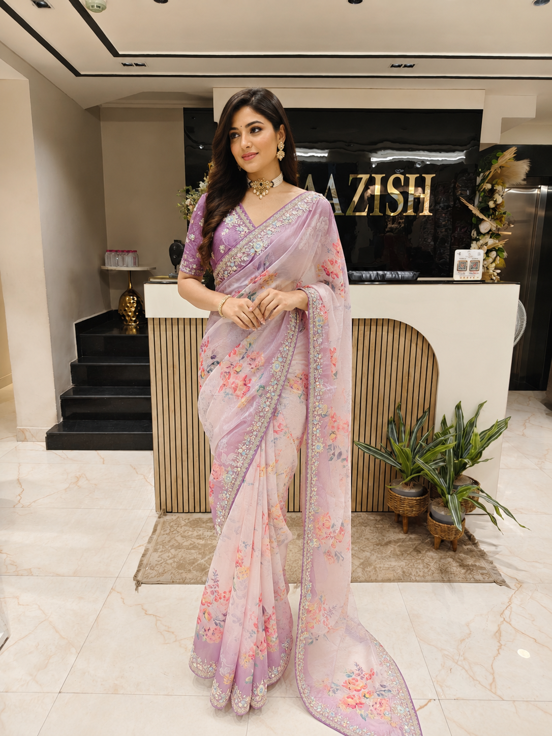 Lavender Crush Tissue Saree
Floral Print Saree
Designer Tissue Saree
Party Wear Saree
Festive Wear Saree