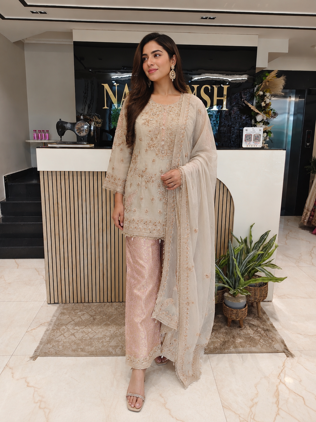 Golden & Pink Kurta Farshi Salwar Set
Designer Farshi Salwar Suit
Wedding Wear Farshi Salwar