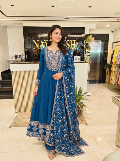 Blue Designer Garara Set
Chiffon Festive Wear Women
Zari Dabka Work Outfit
Wedding Wear Anarkali India
Luxury Party Wear Dress