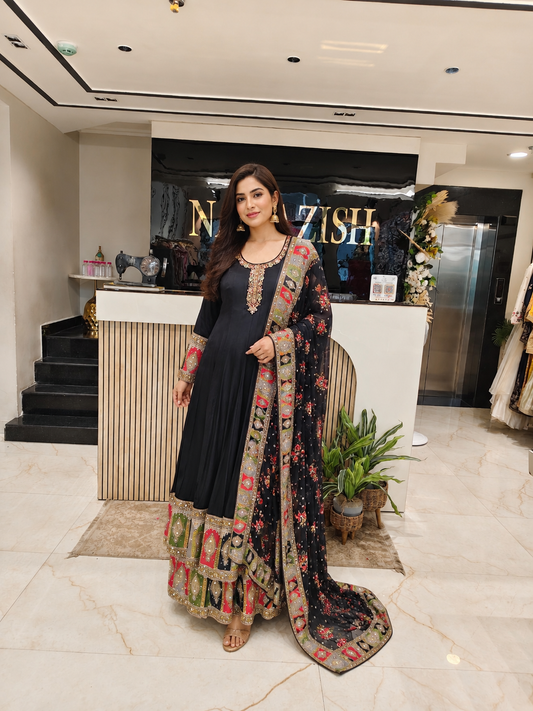 Black Designer Anarkali
Palazzo Style Festive Wear
Kutdana Dabka Work Outfit
Wedding Wear Anarkali India
Luxury Party Wear Dress