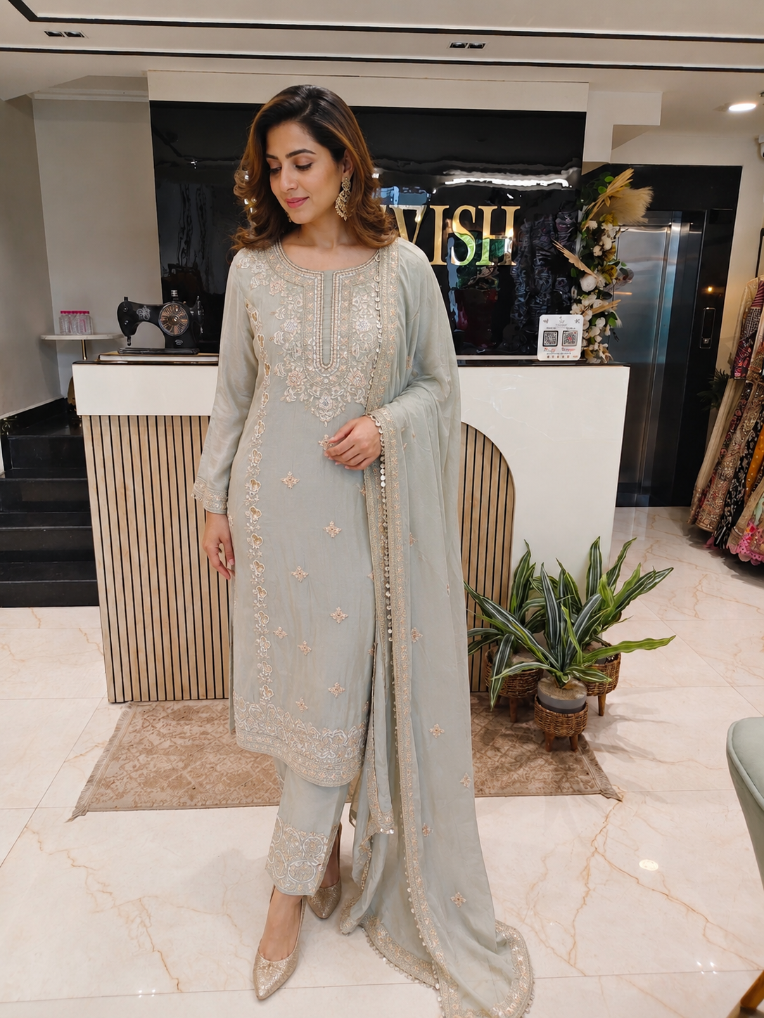 Pista Green Kurta Pants Set
Tissue Designer Suit
Party Wear Kurta Pant Set
Wedding Wear Ethnic Set
Festive Kurta Pants Set
