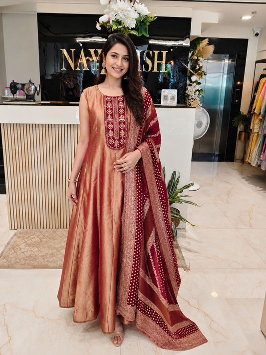 Maroon Designer Anarkali
Tissue Pant Set Women
Dabka Resham Work Outfit
Wedding Wear Suit India
Luxury Party Wear Dress
