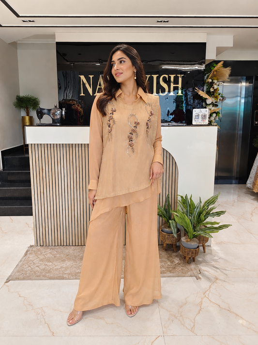 Rose Gold Crush Tissue Indo-Western Set
Designer Crush Tissue Kurta Set
Cutdana Dabka Work Indo-Western
Palazzo Party Wear Outfit
Luxury Ethnic Wear
